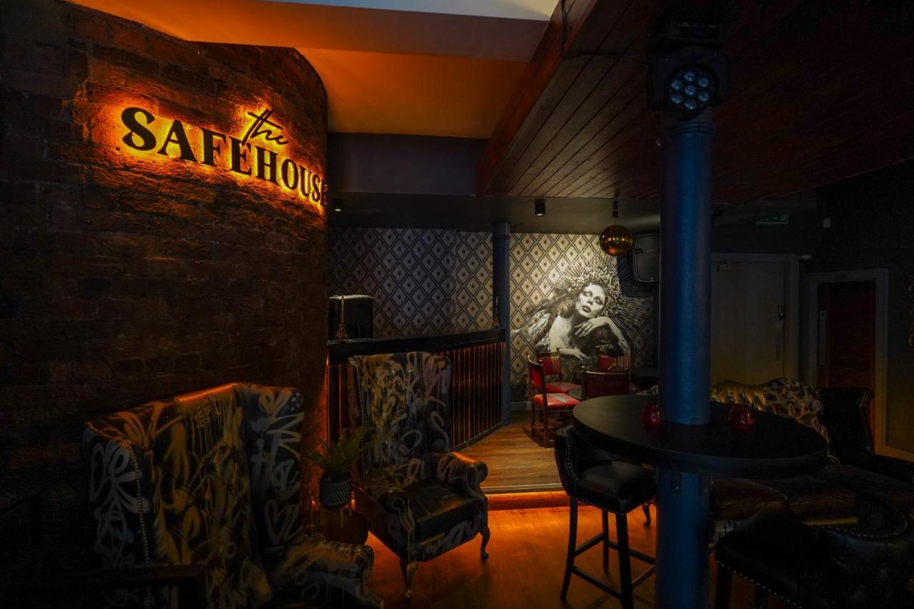 The Club House, Liverpool's Party Pad Sleeps 10!