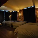 The Club House, Liverpool\'S Party Pad Sleeps 10!