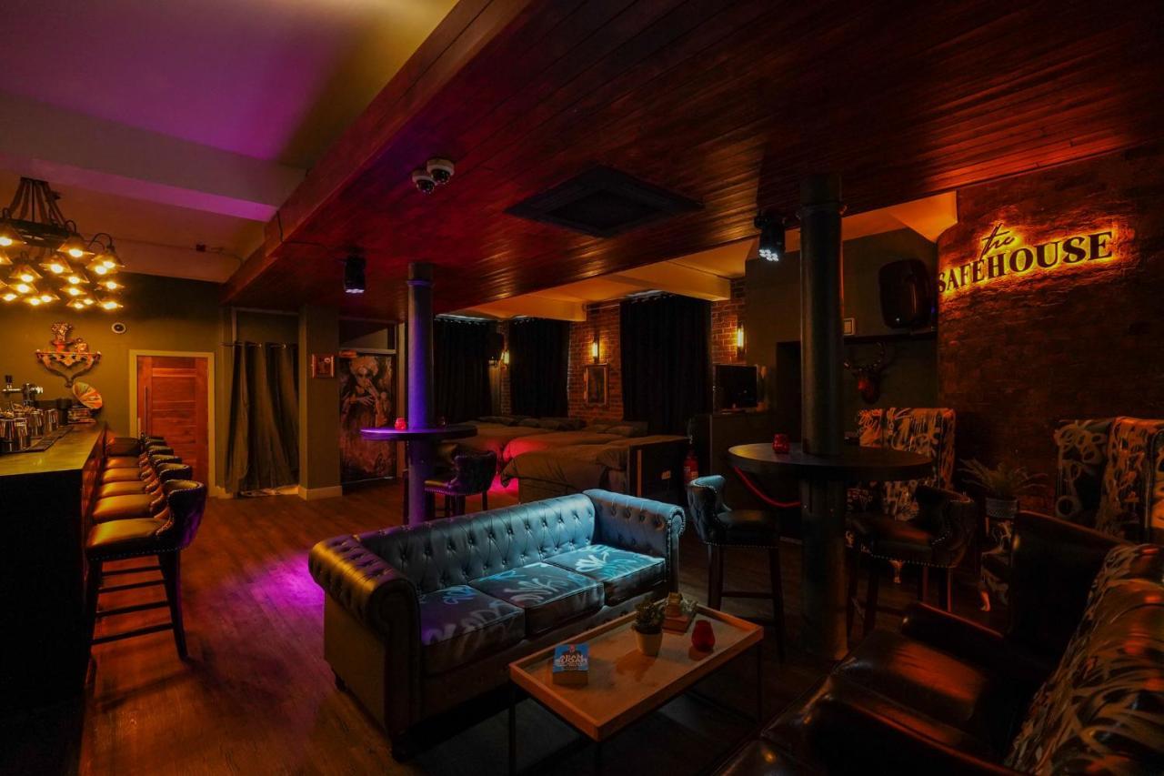 The Club House, Liverpool's Party Pad Sleeps 10!